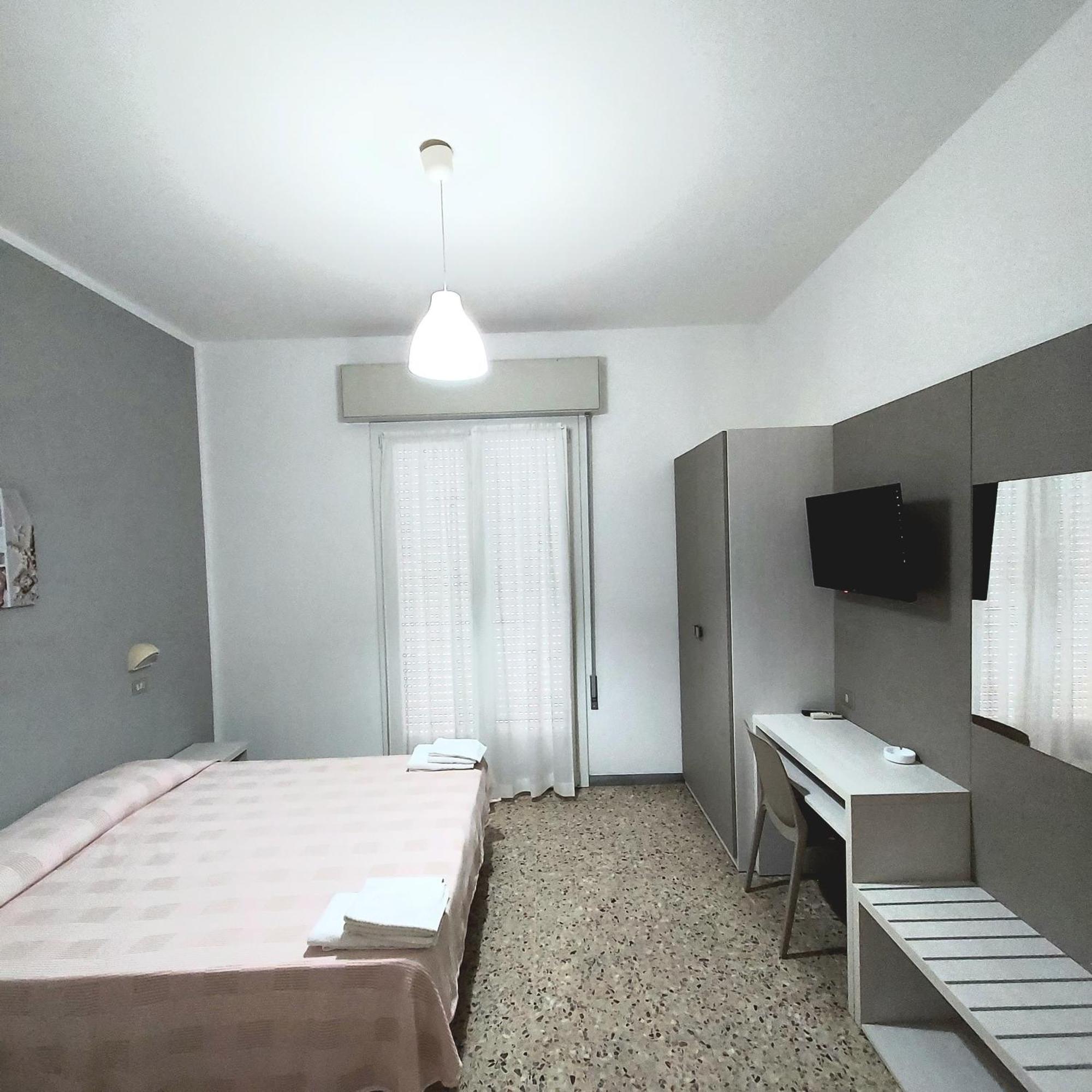 Hotel Villa Alberta B&B Cesenatico Room photo